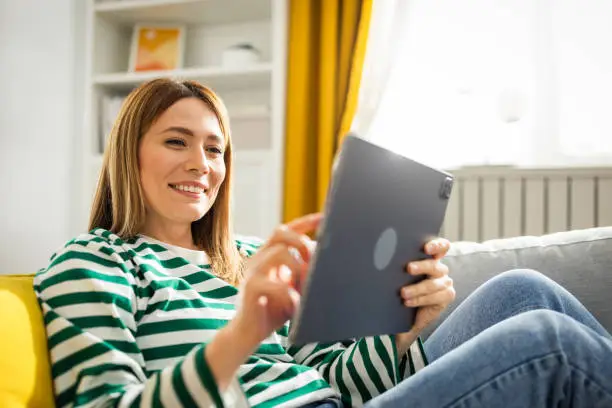 Learn about the Hidden benefits of the UK Student Visa.